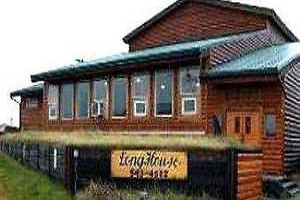 Long House Bethel Hotel